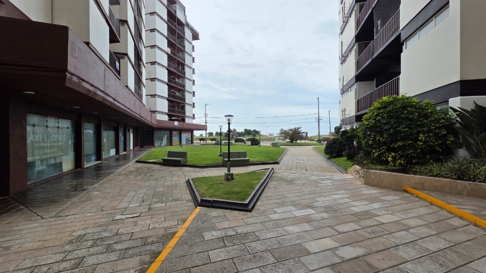 Gran Oportunidad - Dpto 3 Amb a mts del mar y centro peatonal!!!