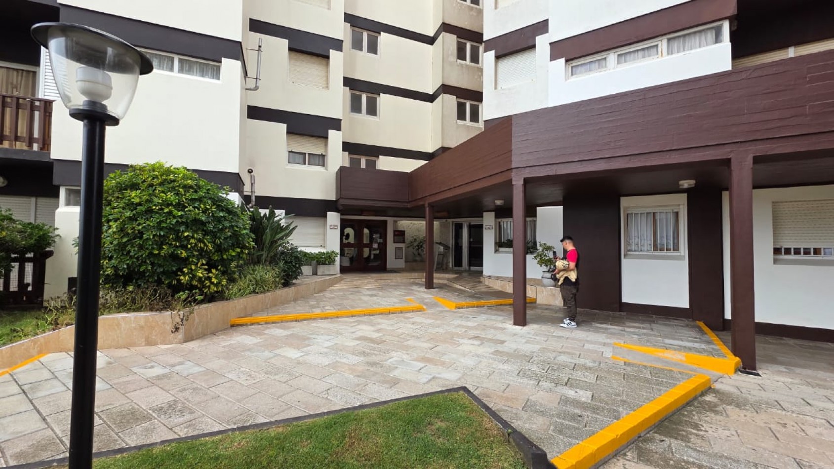 Gran Oportunidad - Dpto 3 Amb a mts del mar y centro peatonal!!!