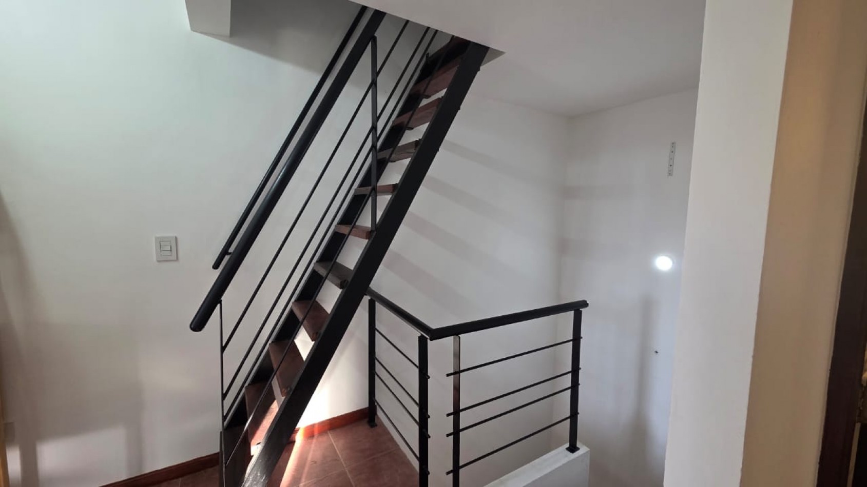 Duplex de 4 ambientes en Barrio el Silvio.