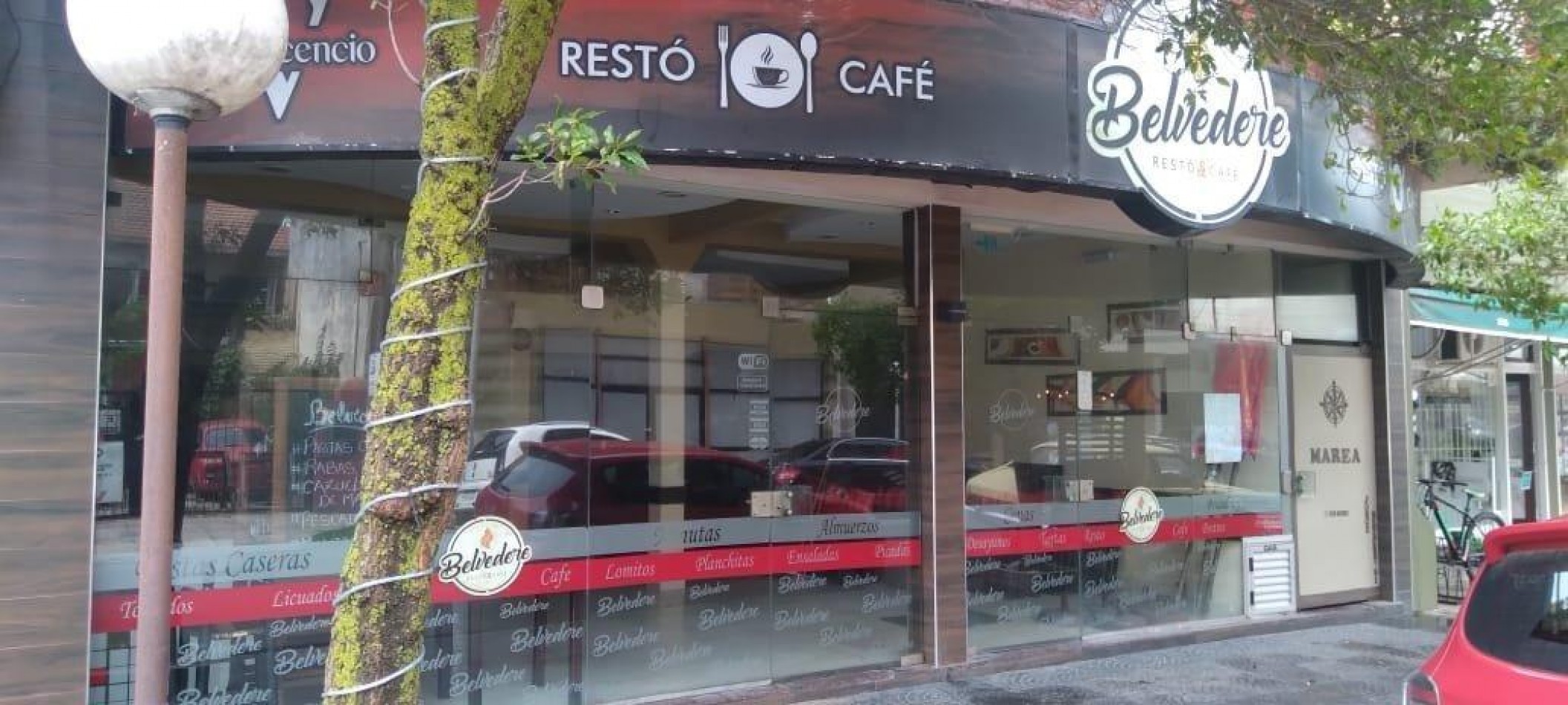 Complejo de Departamentos y Local.- Ubicado en Pleno centro de Mar de Ajo