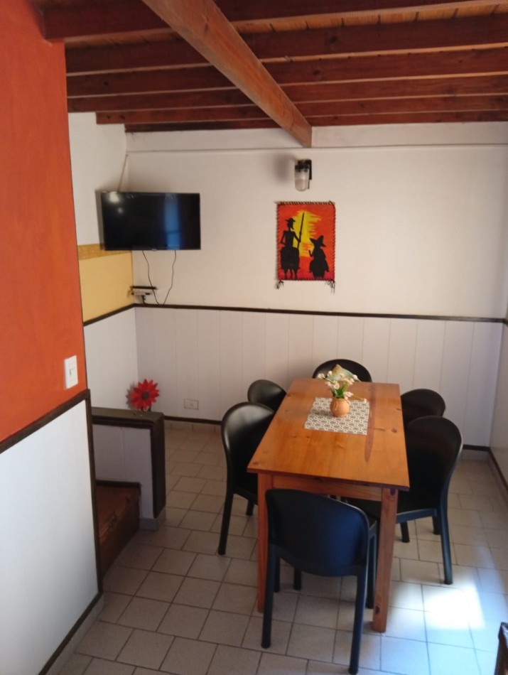 Complejo de Departamentos y Local.- Ubicado en Pleno centro de Mar de Ajo