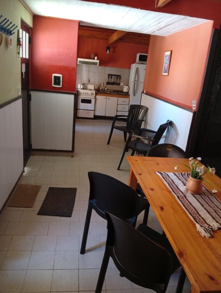 Complejo de Departamentos y Local.- Ubicado en Pleno centro de Mar de Ajo
