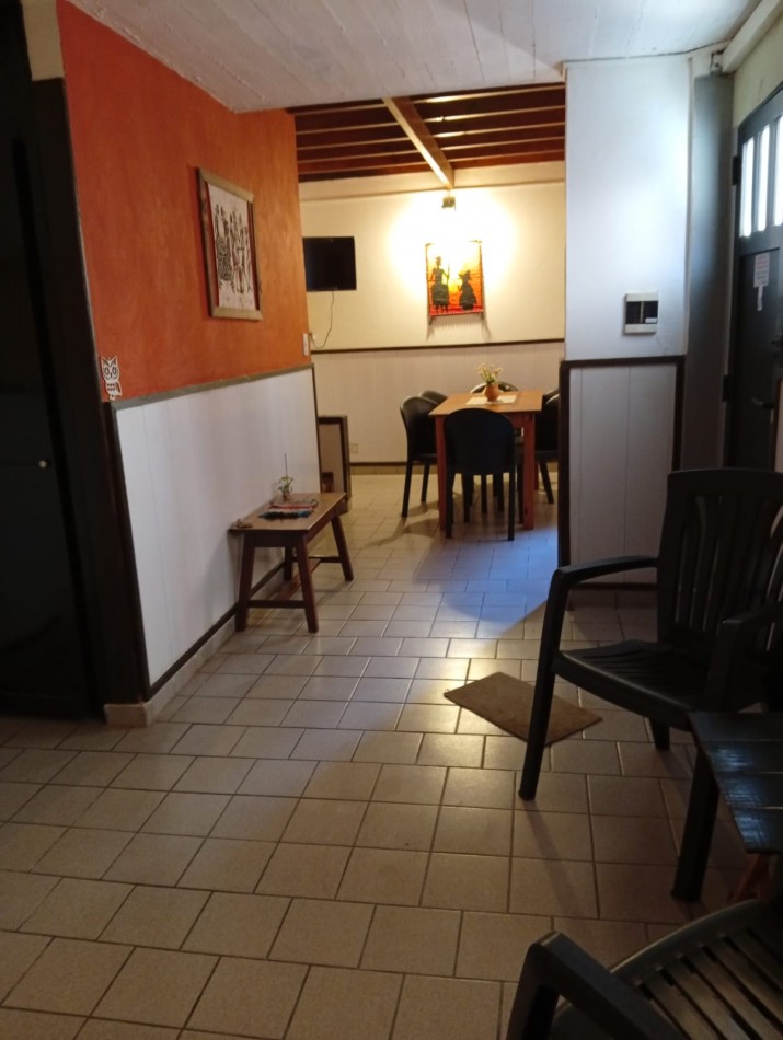 Complejo de Departamentos y Local.- Ubicado en Pleno centro de Mar de Ajo