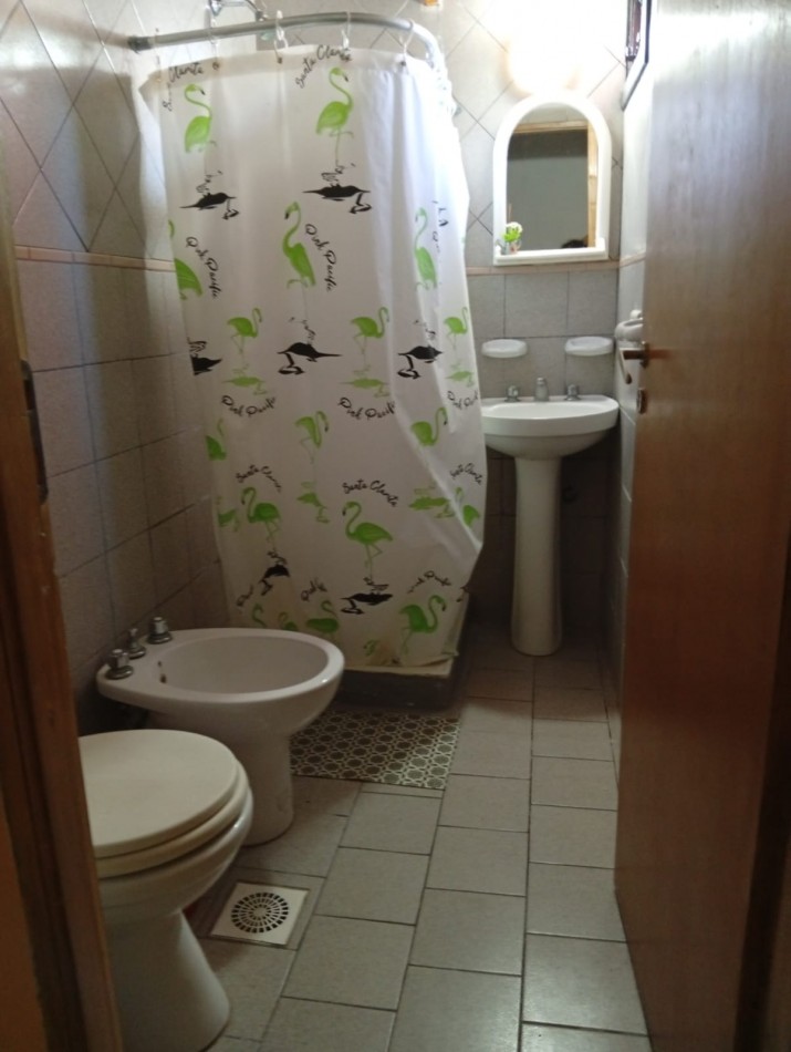 Complejo de Departamentos y Local.- Ubicado en Pleno centro de Mar de Ajo