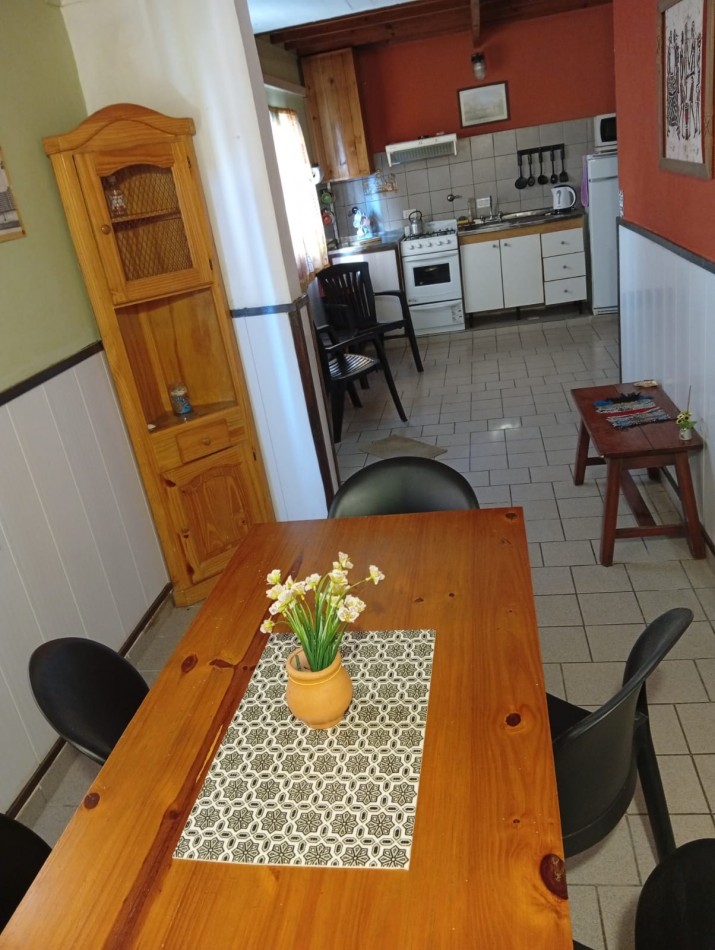 Complejo de Departamentos y Local.- Ubicado en Pleno centro de Mar de Ajo