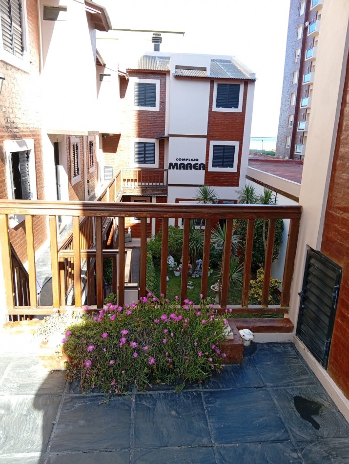 Complejo de Departamentos y Local.- Ubicado en Pleno centro de Mar de Ajo