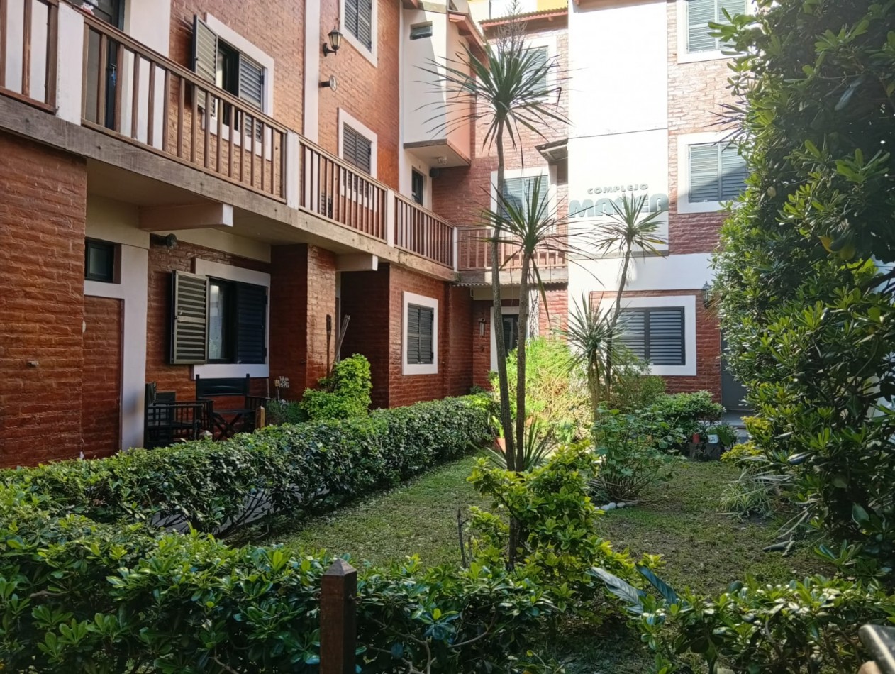 Complejo de Departamentos y Local.- Ubicado en Pleno centro de Mar de Ajo
