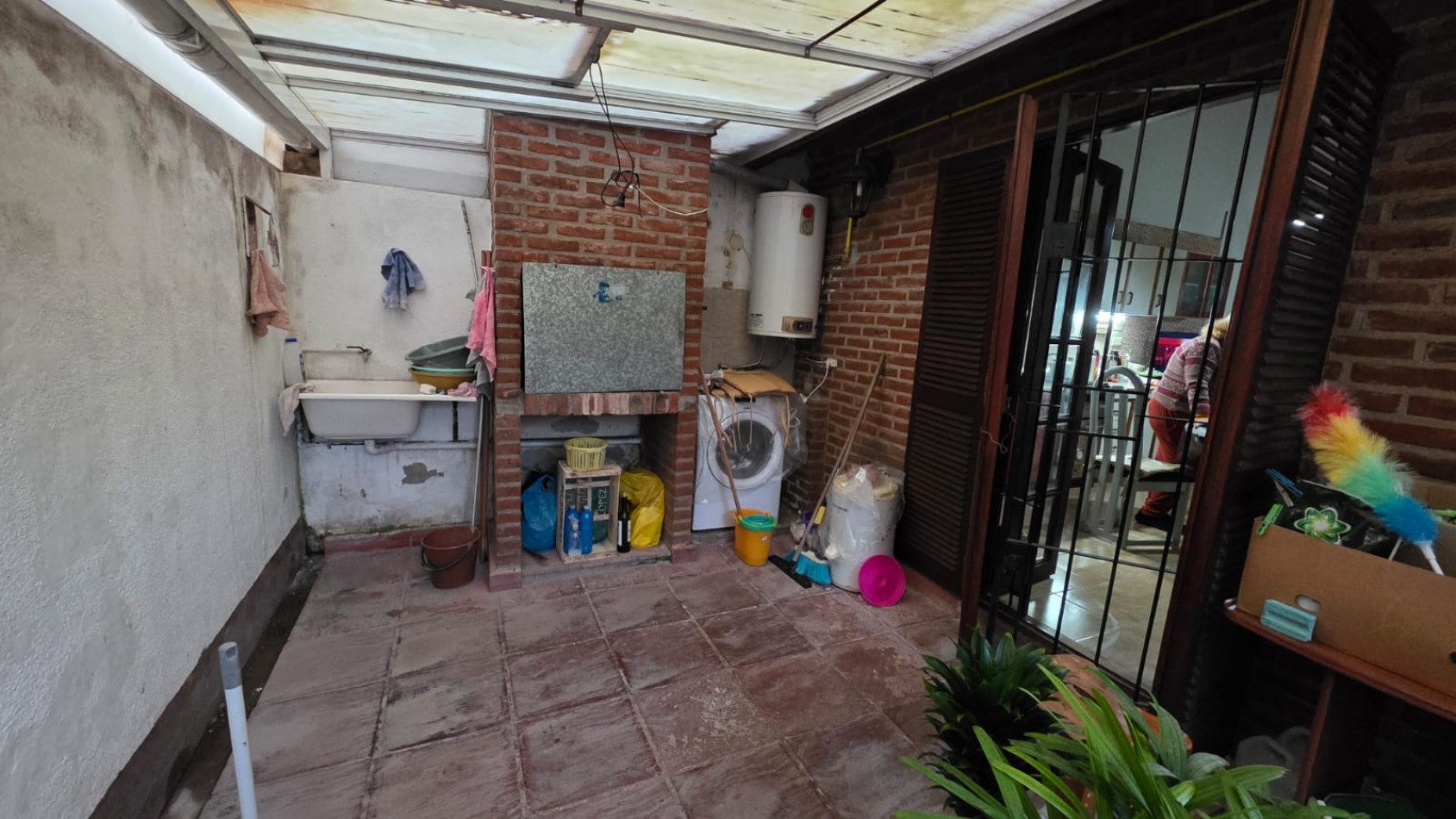 chalet de 4 ambientes sobre la calle La Rioja al 1100