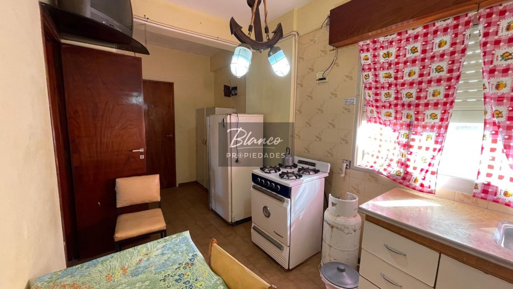 Oportunidad 2 Ambientes al frente en pleno centro