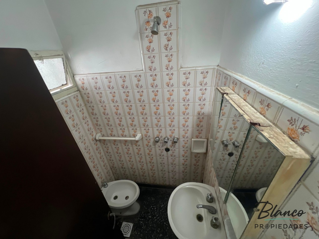  ¡Oportunidad en el centro! Depto 2 Ambientes en Planta Baja