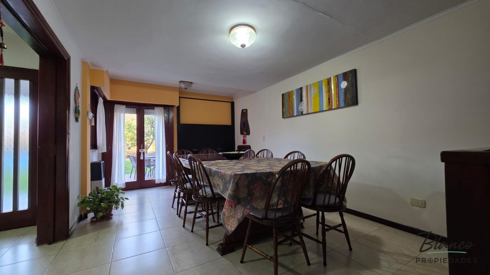  Importante Casa de Categoria de 6 Ambientes - Ideal Vivienda Permanente