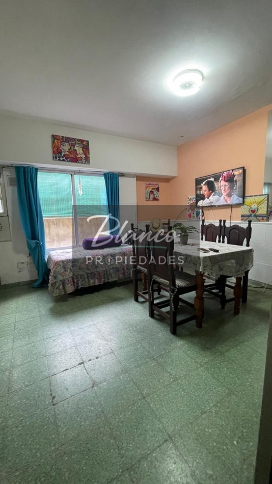 DEPARTAMENTO DE 2 AMBIENTES A METROS DE  AVENIDA  LIBERTADOR  EN 1° PISO