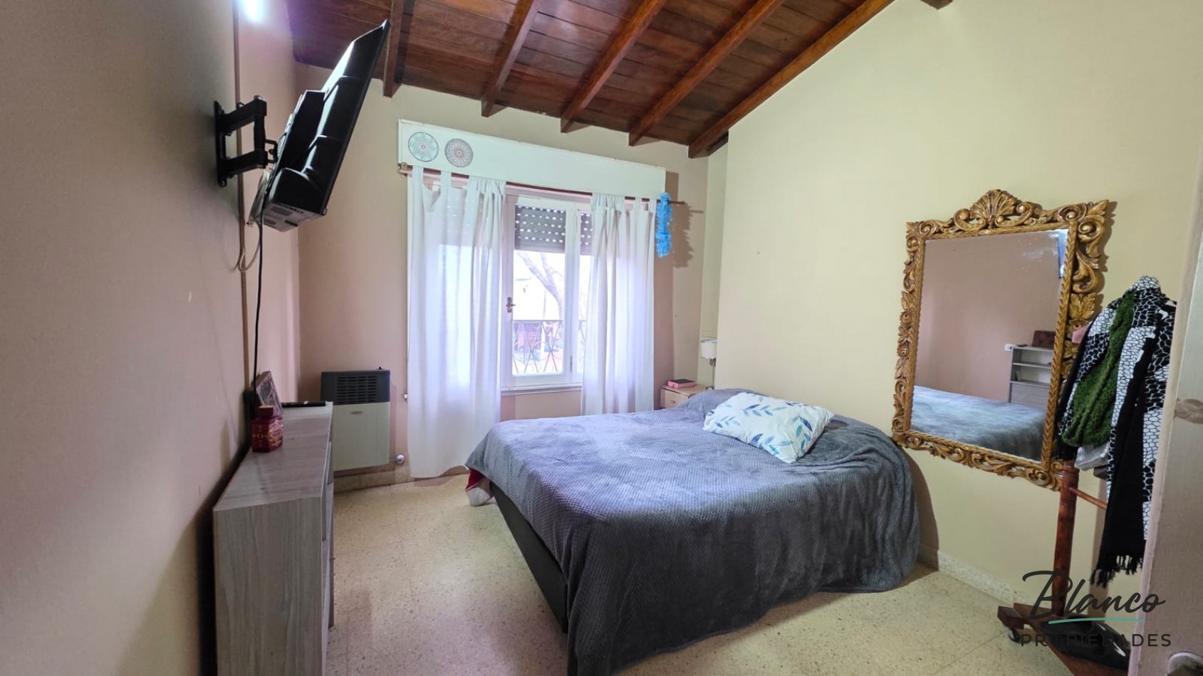Hermoso Departamento de 3 ambientes con Gas natural - Ideal Para Vivienda Permanente!!!