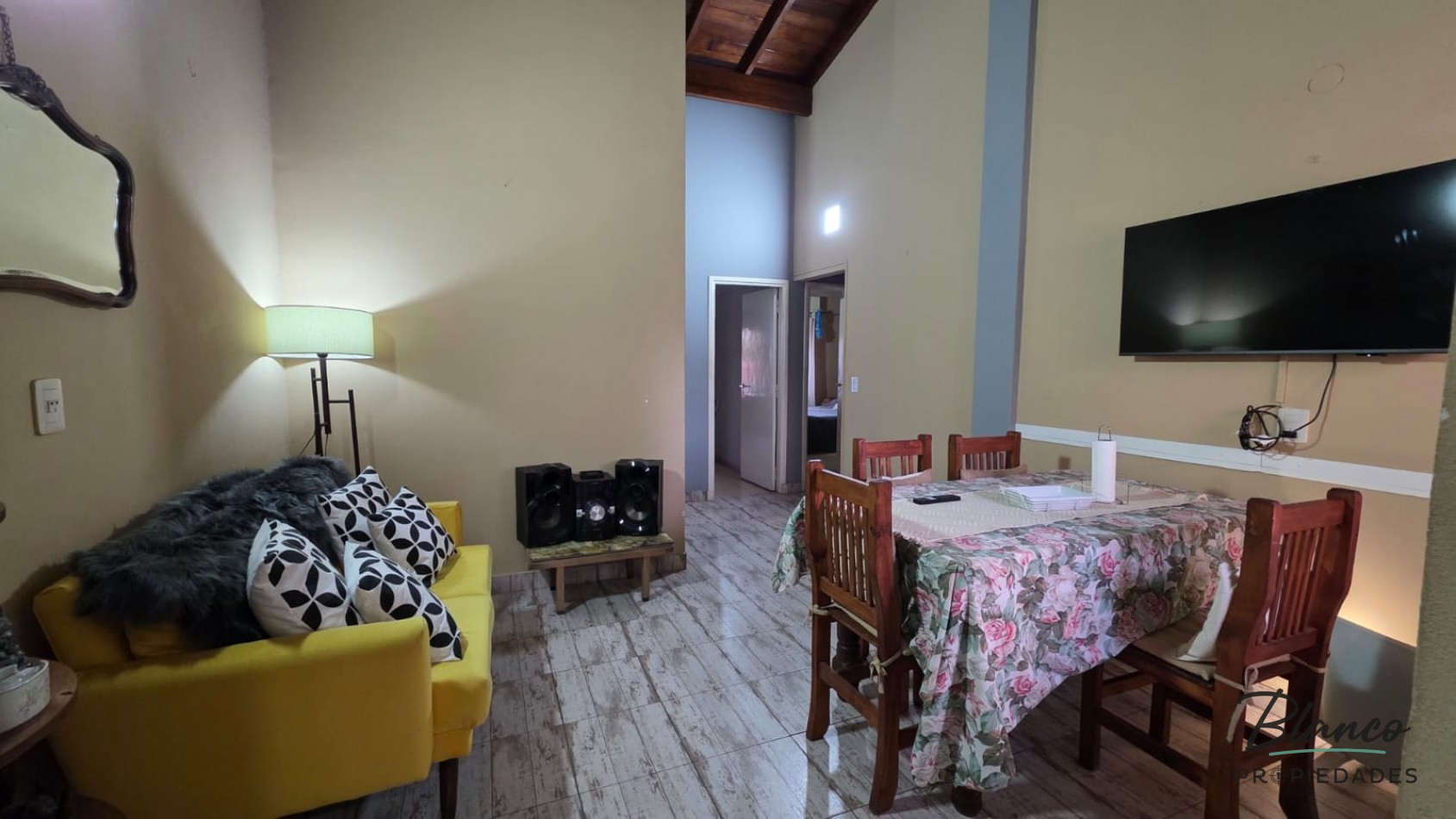 Hermoso Departamento de 3 ambientes con Gas natural - Ideal Para Vivienda Permanente!!!