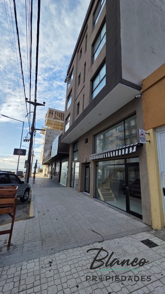 HERMOSO DPTO DE 3 AMBIENTES A MTS DEL MAR CON TERRAZA PROPIA!!!