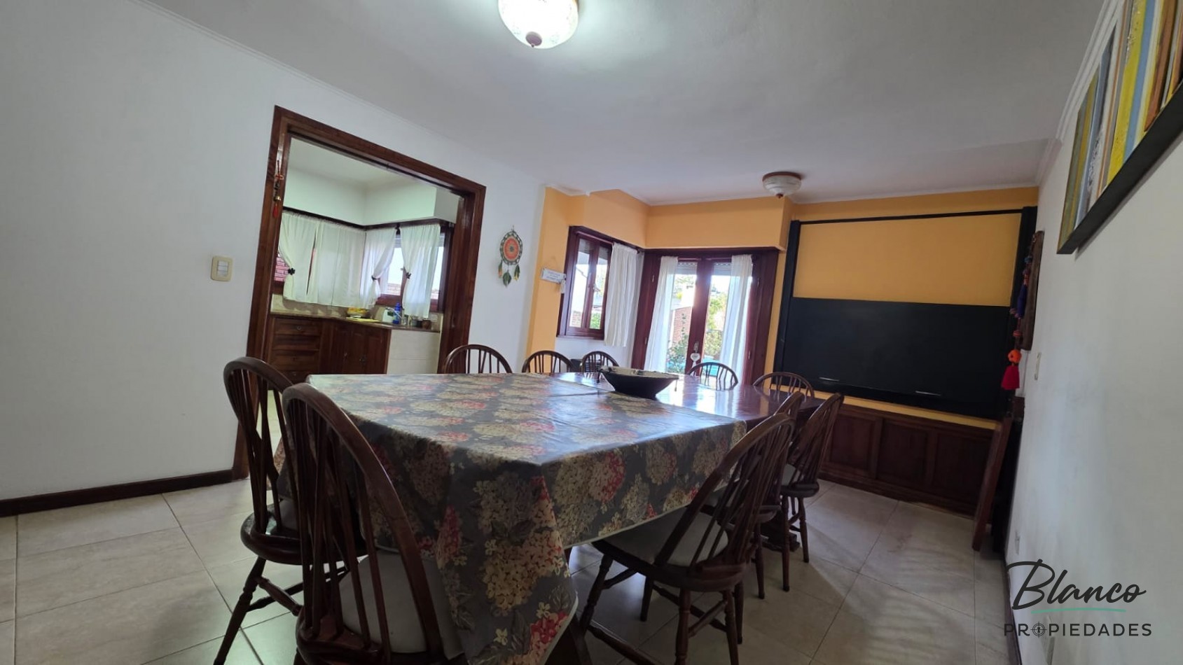  Importante Casa de Categoria de 6 Ambientes - Ideal Vivienda Permanente