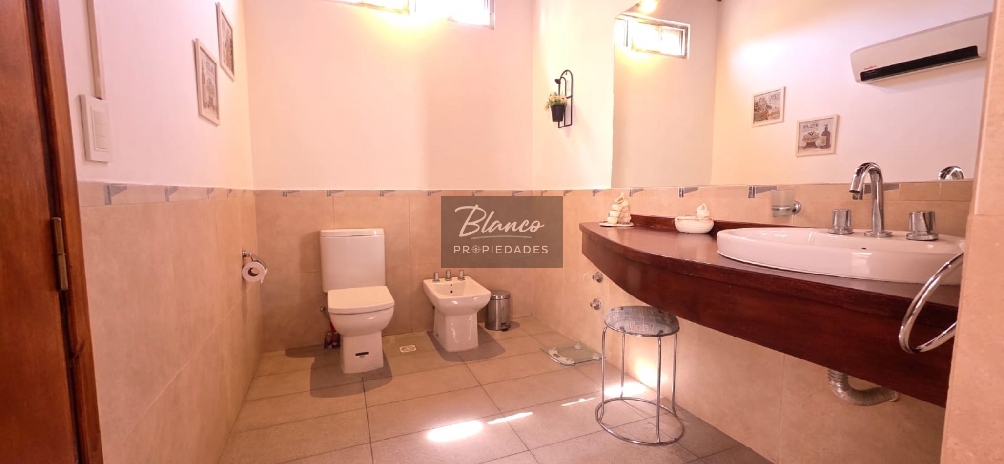 Hermosa Casa en venta - Ideal para vivienda permanente