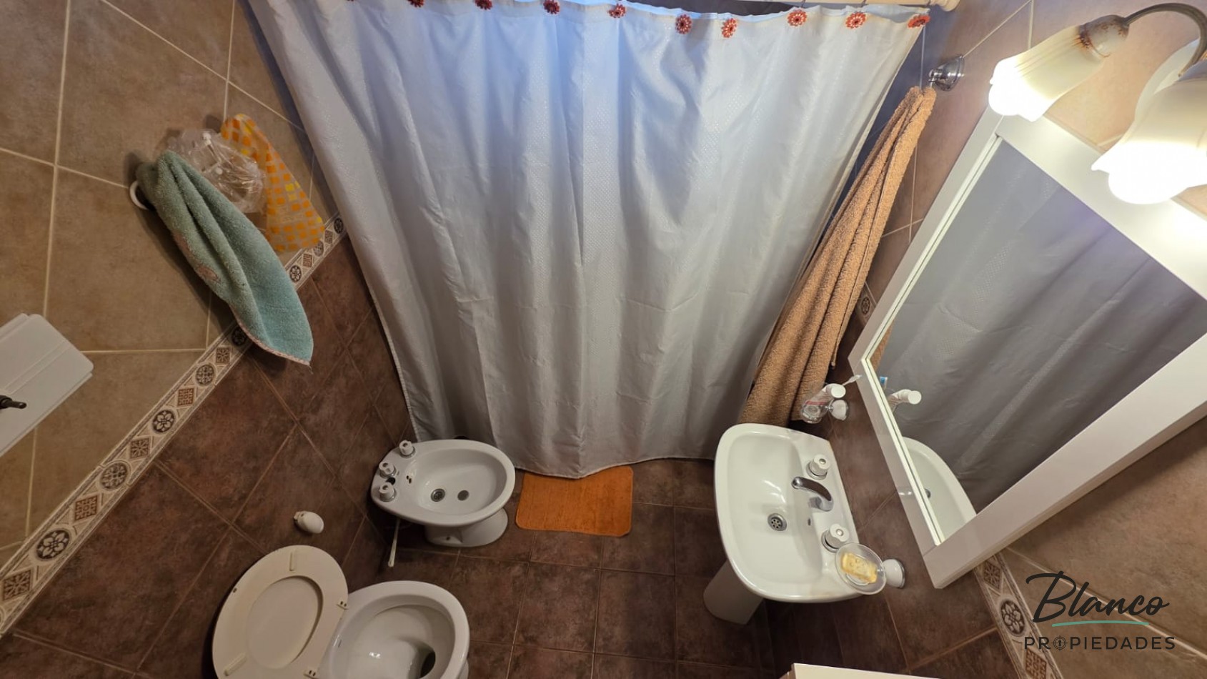  Importante Casa de Categoria de 6 Ambientes - Ideal Vivienda Permanente