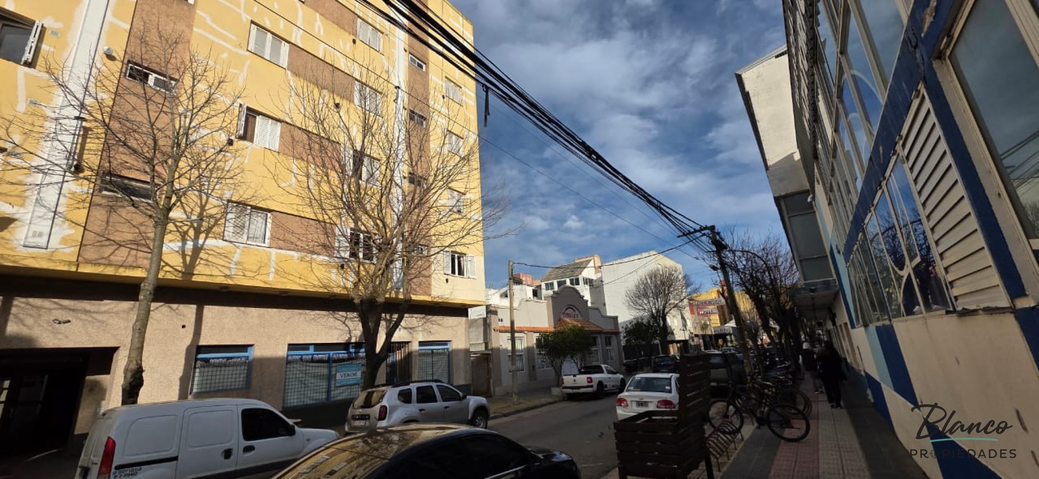 2 AMBIENTES EN PLENO CENTRO DE MAR DE AJO