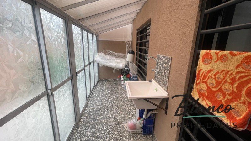 GRAN OPORTUNIDAD VENTA URGENTE DPTO 2 AMBIENTES CON COCHERA