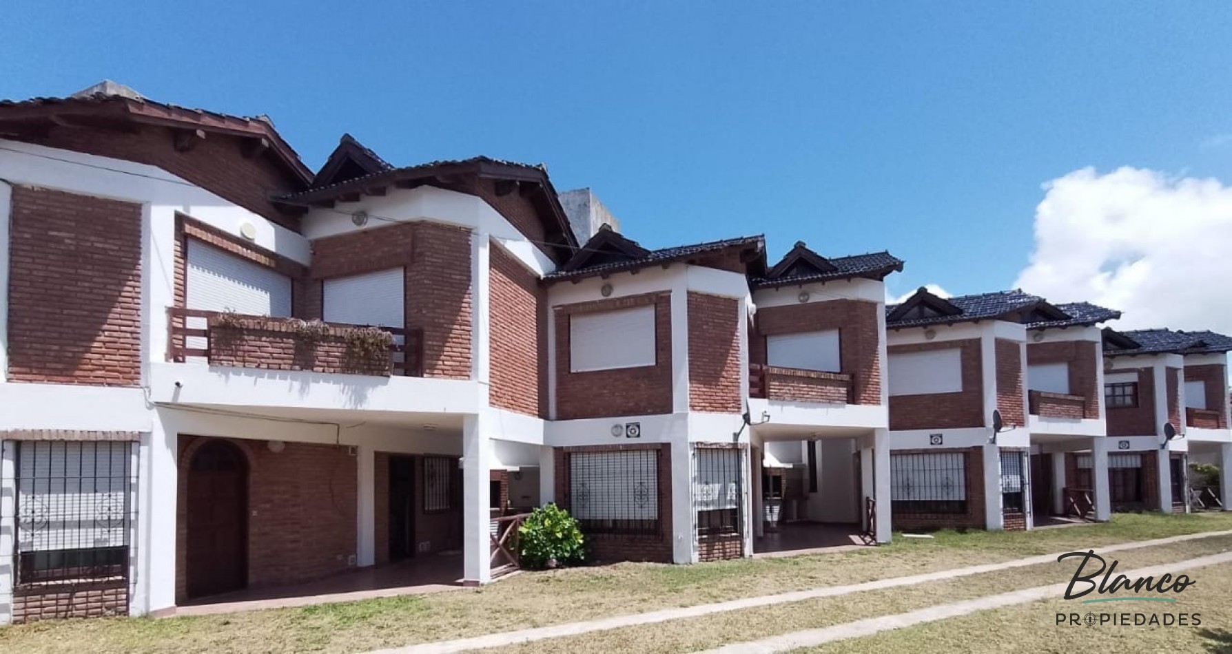 COMPLEJO DE DUPLEX EN VENTA - INDIVIDUAL O EN BLOCK