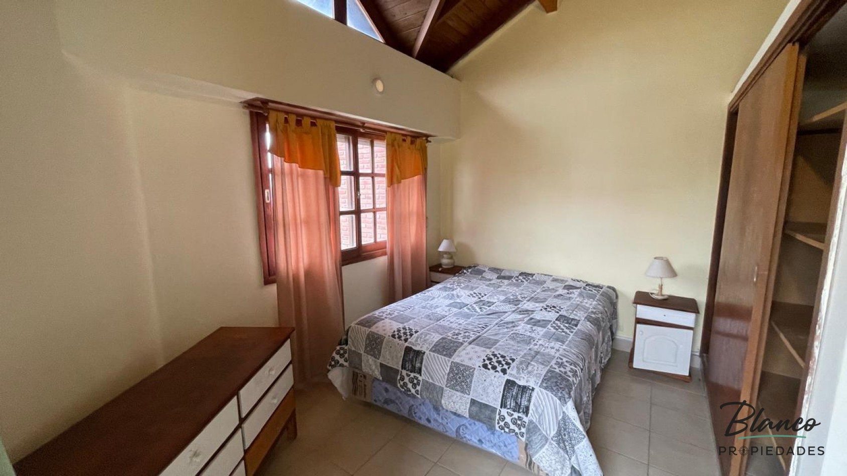 COMPLEJO DE DUPLEX EN VENTA - INDIVIDUAL O EN BLOCK