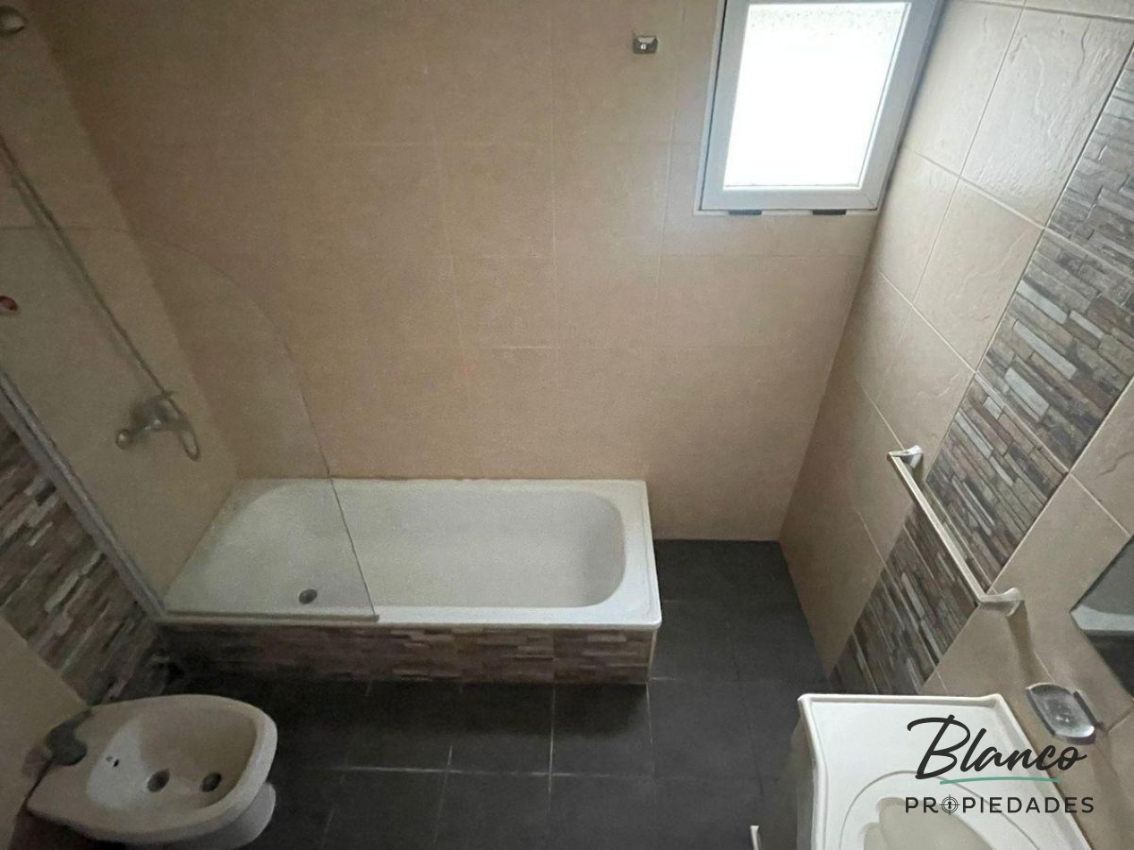 2 CASAS DE 4 AMB EN VENTA EN BARRIO SAN RAFAEL - VENTA EN BLOCK O INDIVIDUAL