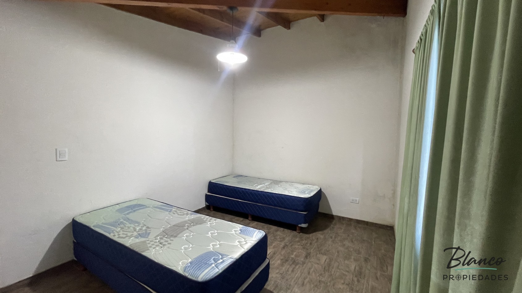 Hermoso 3 ambientes a 100mts del mar sin Expensas!!!
