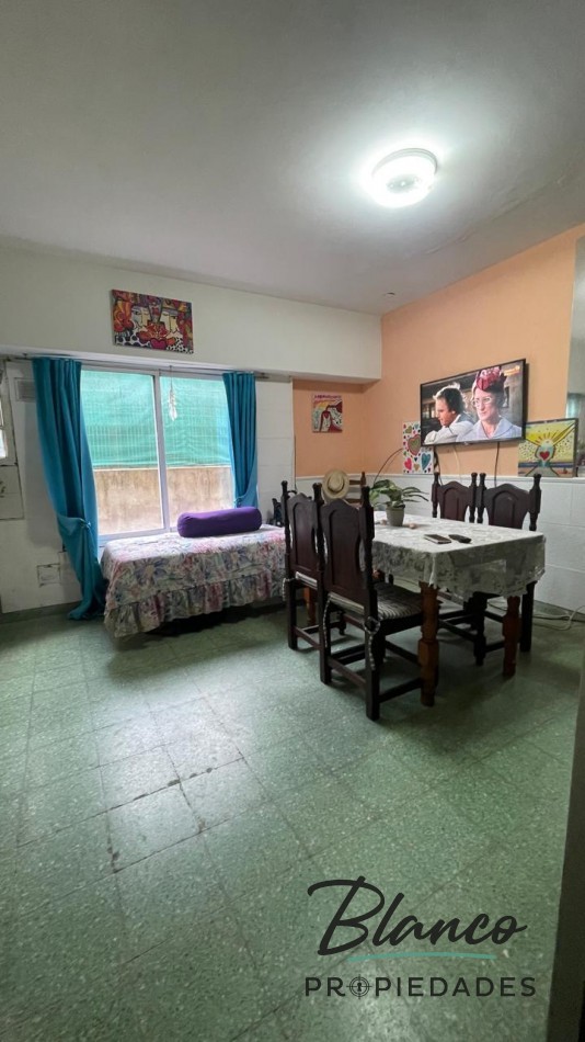 DEPARTAMENTO DE 2 AMBIENTES A METROS DE  AVENIDA  LIBERTADOR  EN 1° PISO