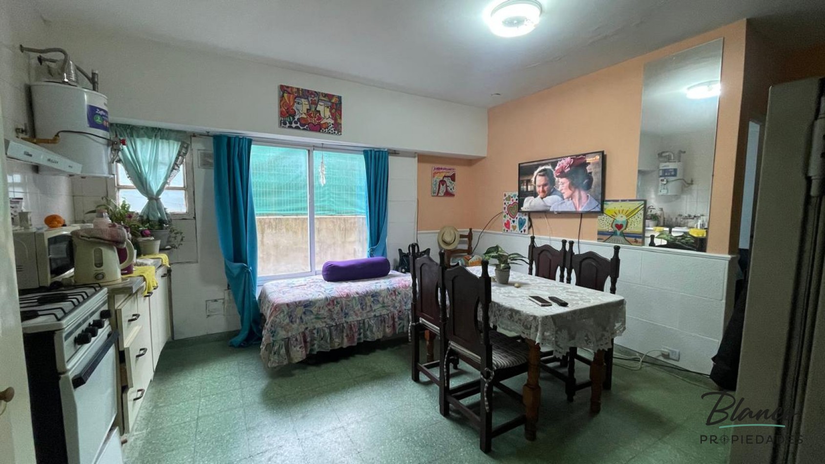 DEPARTAMENTO DE 2 AMBIENTES A METROS DE  AVENIDA  LIBERTADOR  EN 1° PISO