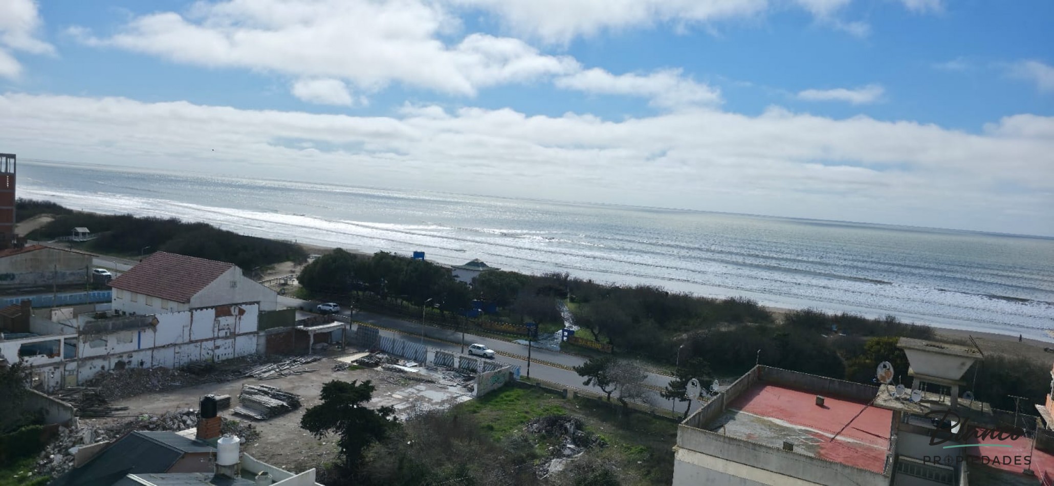 Oportunidad - Departamento 3 ambientes con vista al mar!!!