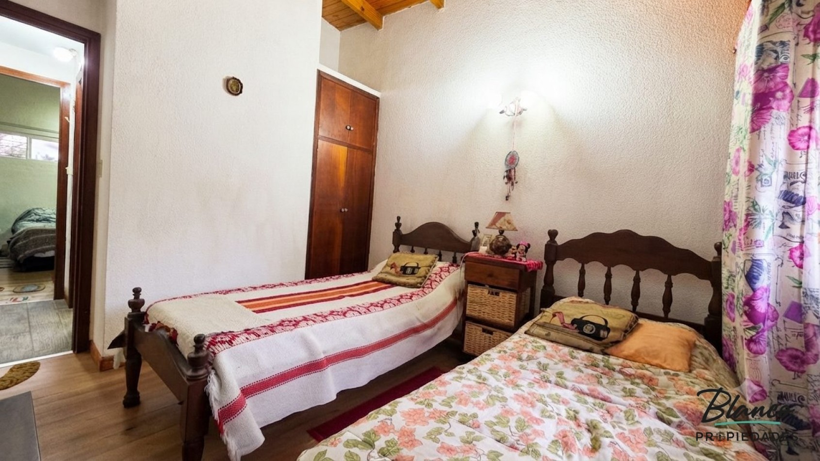 ¡IMPECABLE! PH al Frente 3 Ambientes con Todos los Servicios, Garage y Quincho
