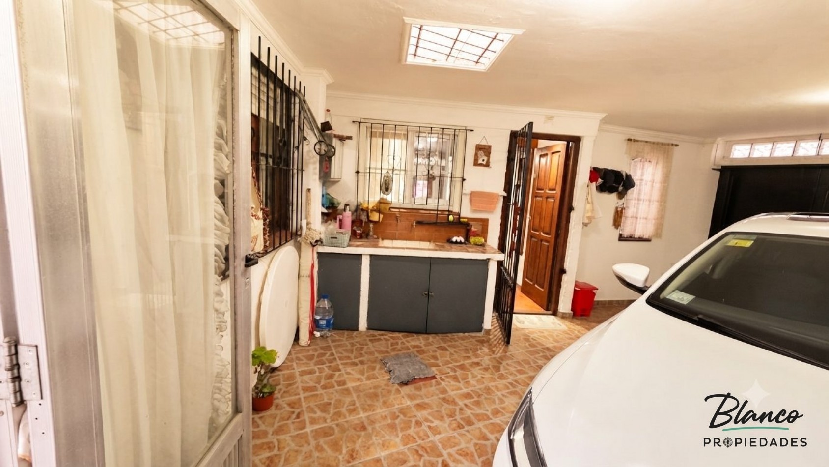 ¡IMPECABLE! PH al Frente 3 Ambientes con Todos los Servicios, Garage y Quincho