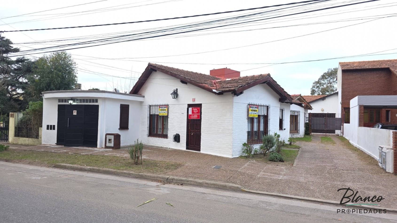 ¡IMPECABLE! PH al Frente 3 Ambientes con Todos los Servicios, Garage y Quincho
