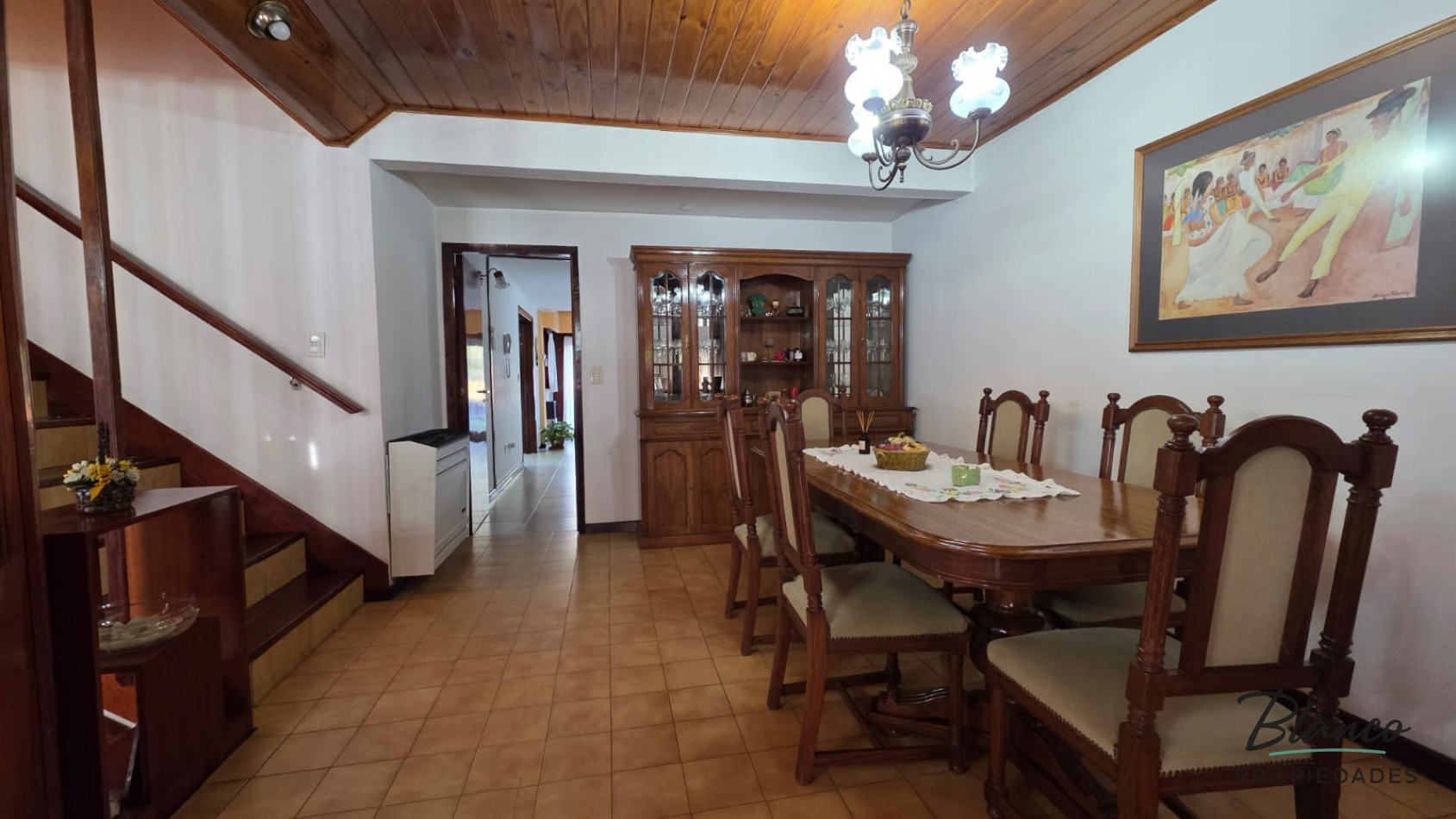 Importante Casa de Categoria de 6 Ambientes - Ideal Vivienda Permanente