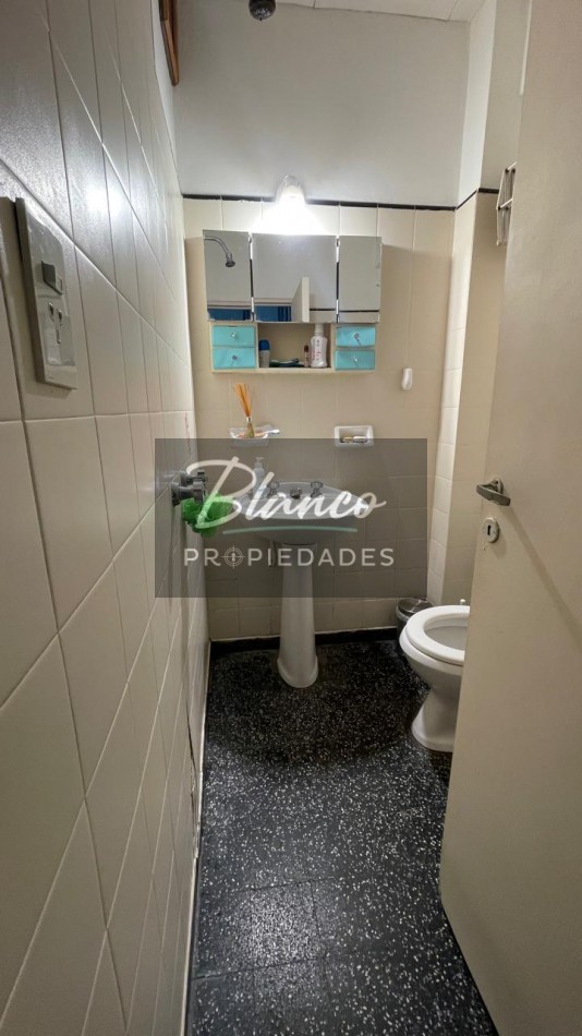 DEPARTAMENTO DE 2 AMBIENTES A METROS DE  AVENIDA  LIBERTADOR  EN 1° PISO