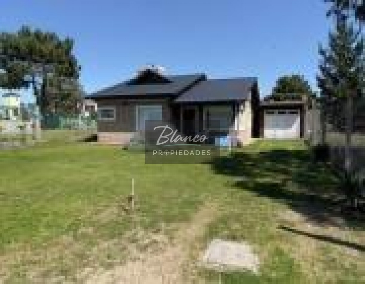 2 CASAS DE 4 AMB EN VENTA EN BARRIO SAN RAFAEL - VENTA EN BLOCK O INDIVIDUAL