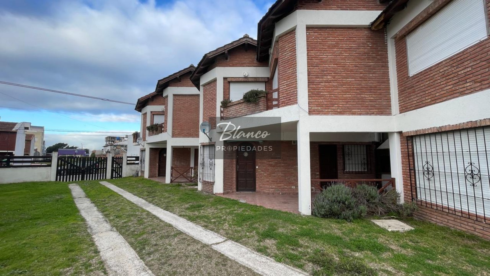 COMPLEJO DE DUPLEX EN VENTA - INDIVIDUAL O EN BLOCK