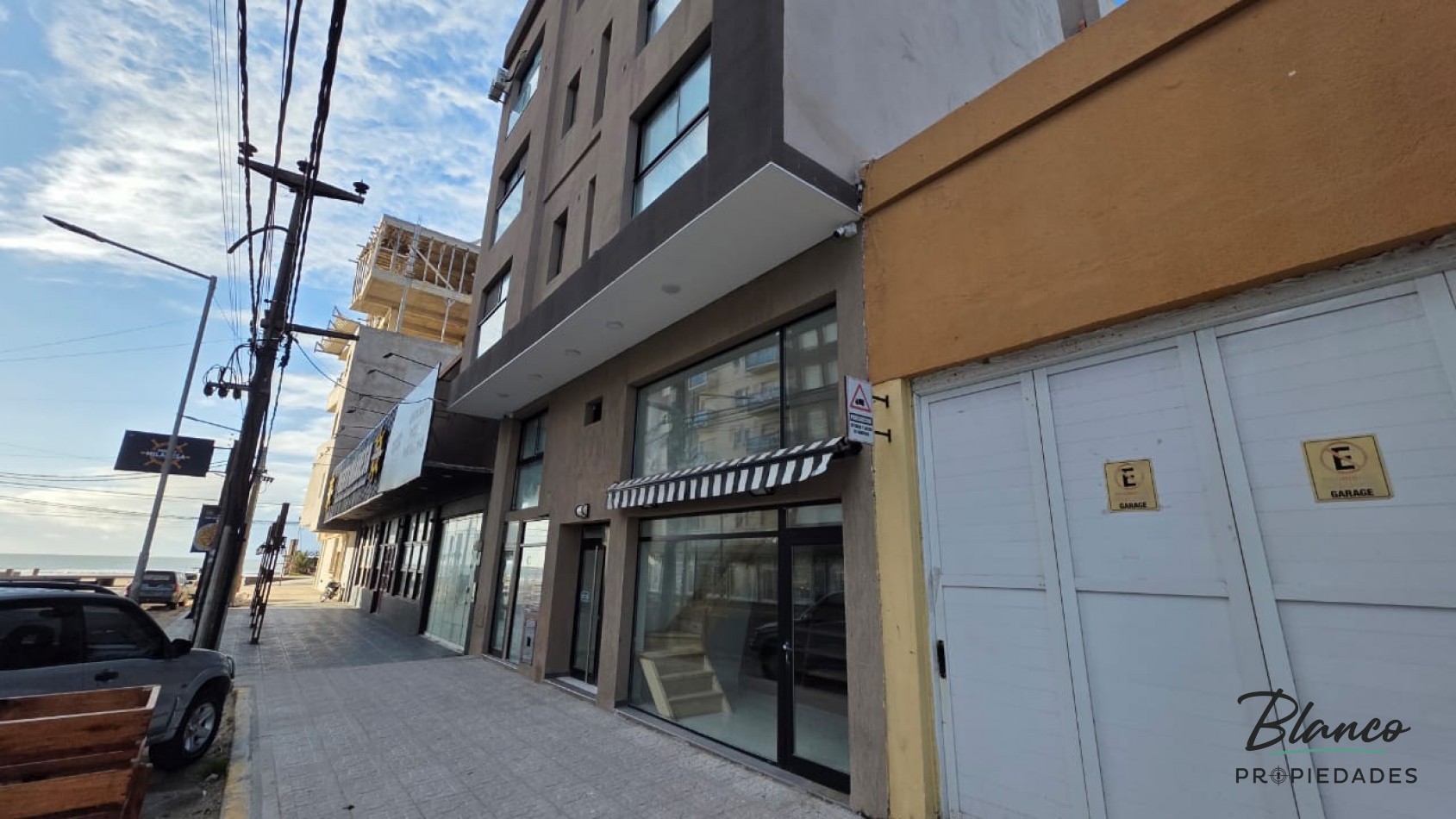 HERMOSO DPTO DE 3 AMBIENTES A MTS DEL MAR CON TERRAZA PROPIA!!!