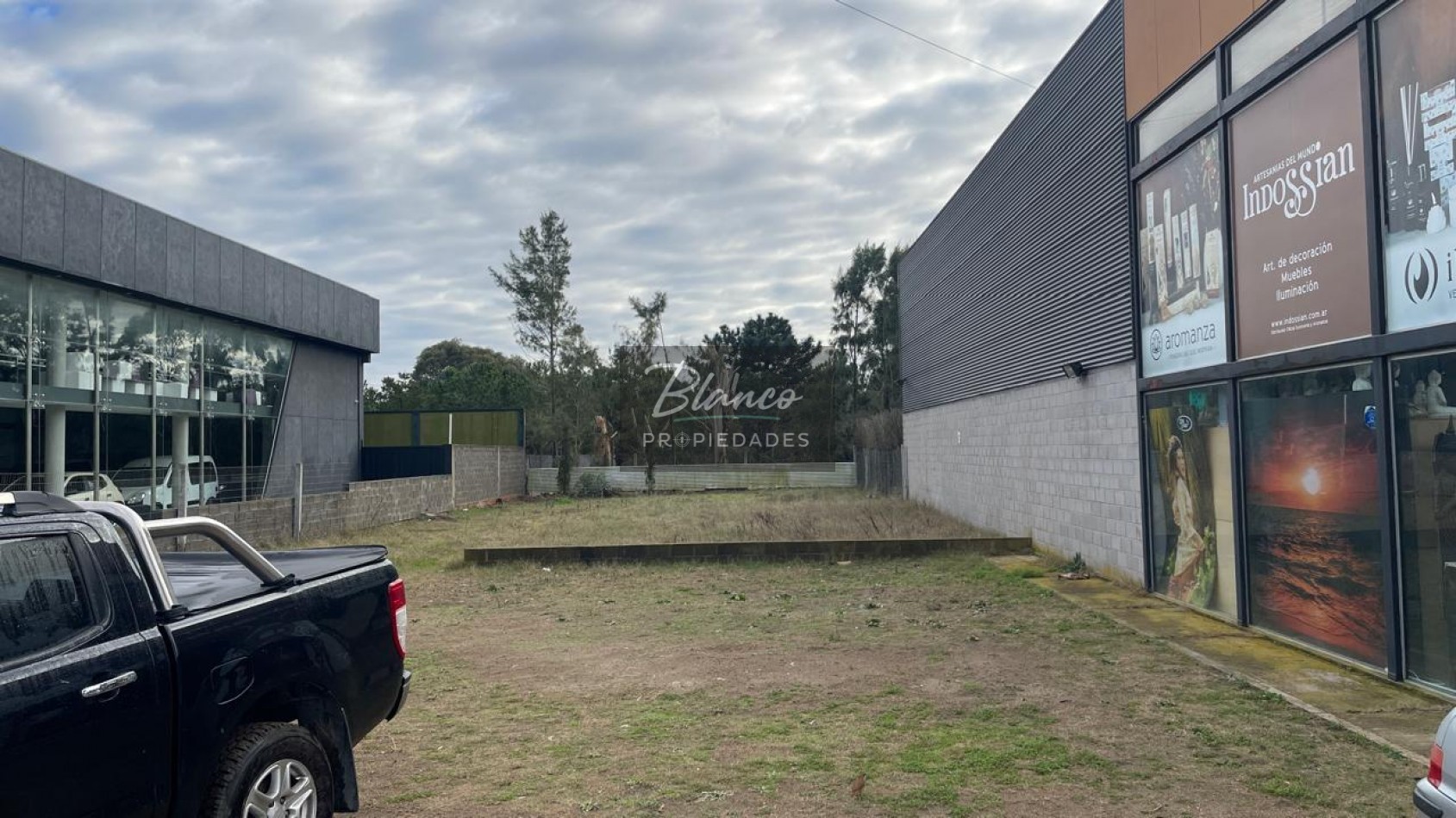 IMPORTANTE LOTE COMERCIAL SOBRE AV. LIBERTADOR