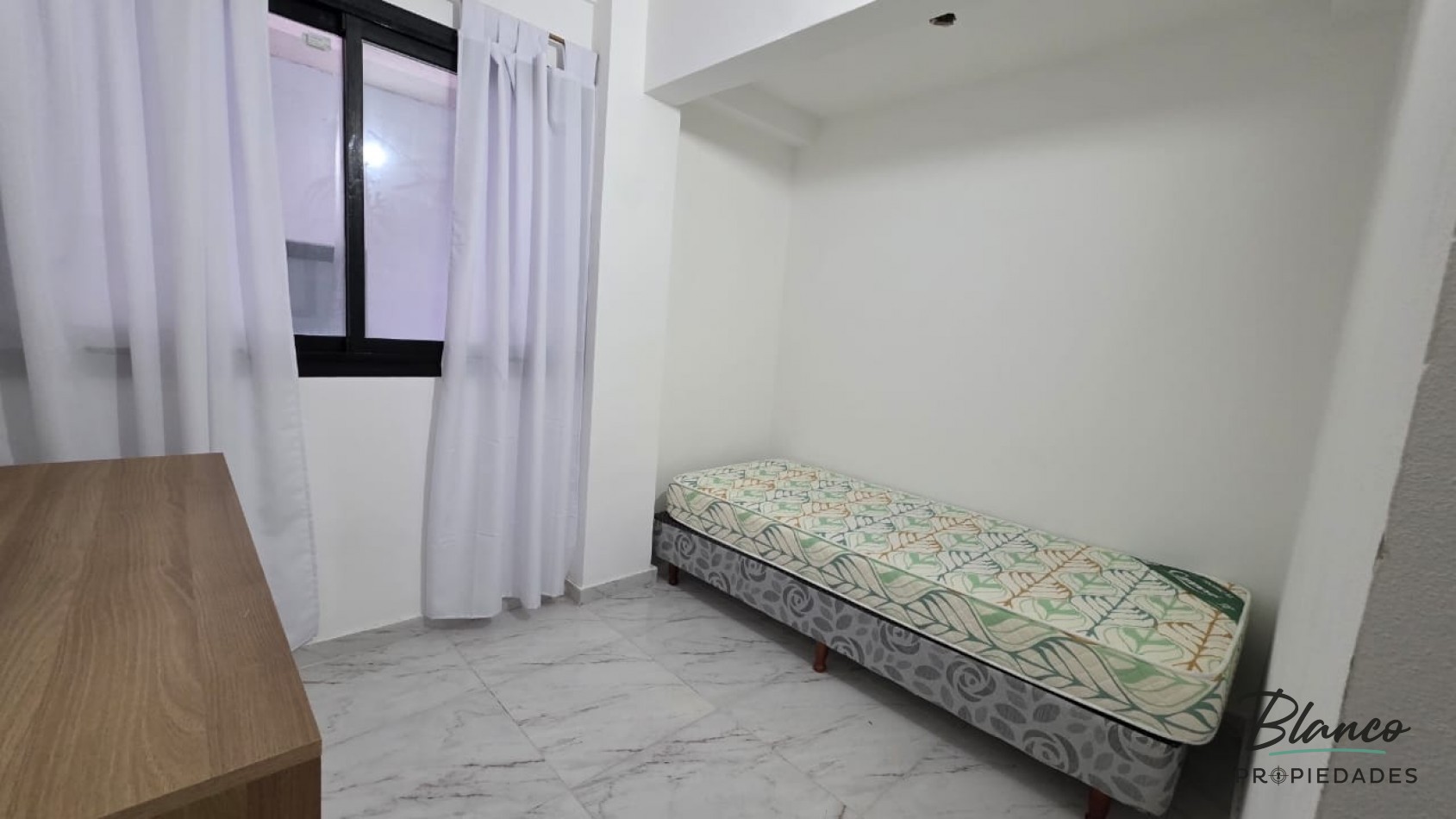 HERMOSO DPTO DE 3 AMBIENTES A MTS DEL MAR CON TERRAZA PROPIA!!!