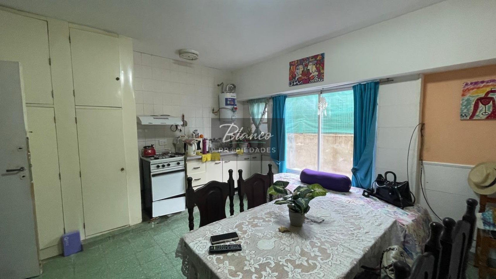 DEPARTAMENTO DE 2 AMBIENTES A METROS DE  AVENIDA  LIBERTADOR  EN 1° PISO