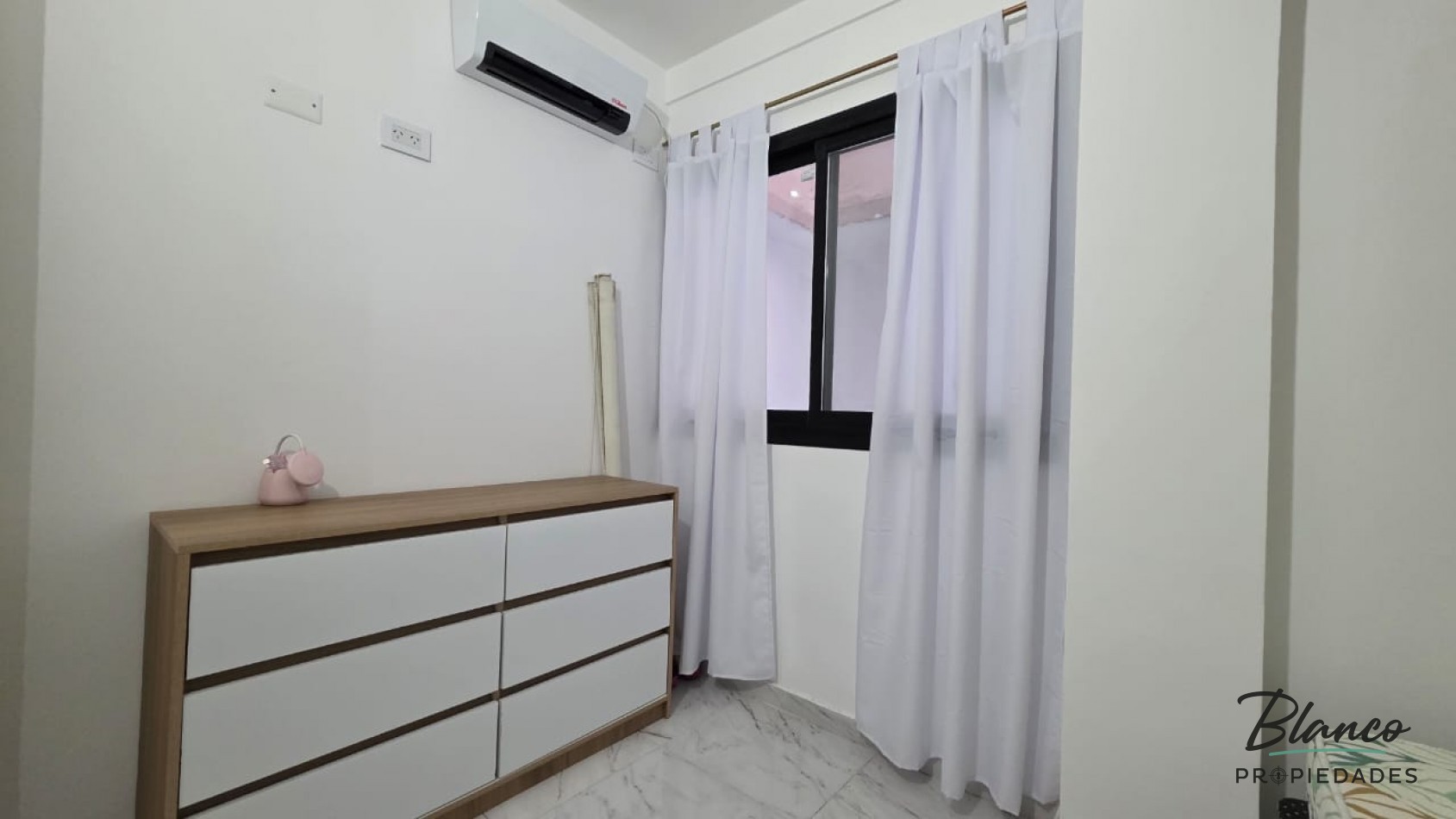 HERMOSO DPTO DE 3 AMBIENTES A MTS DEL MAR CON TERRAZA PROPIA!!!