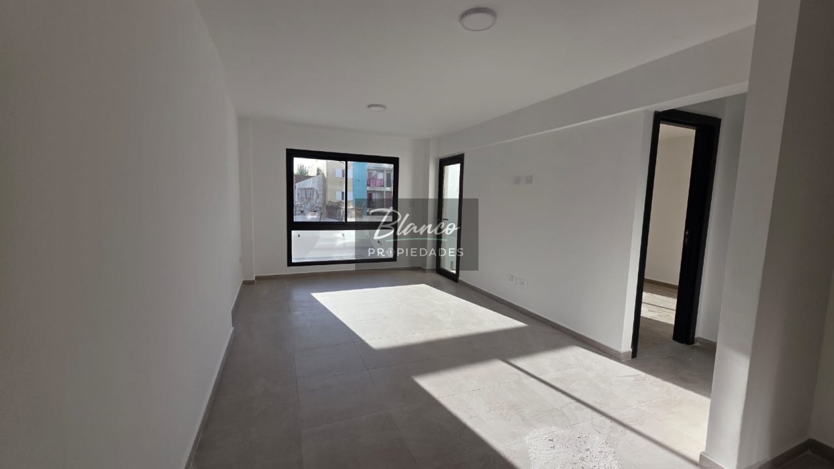 JANO III DEPARTAMENTO DE 2 AMBIENTES UF 1F