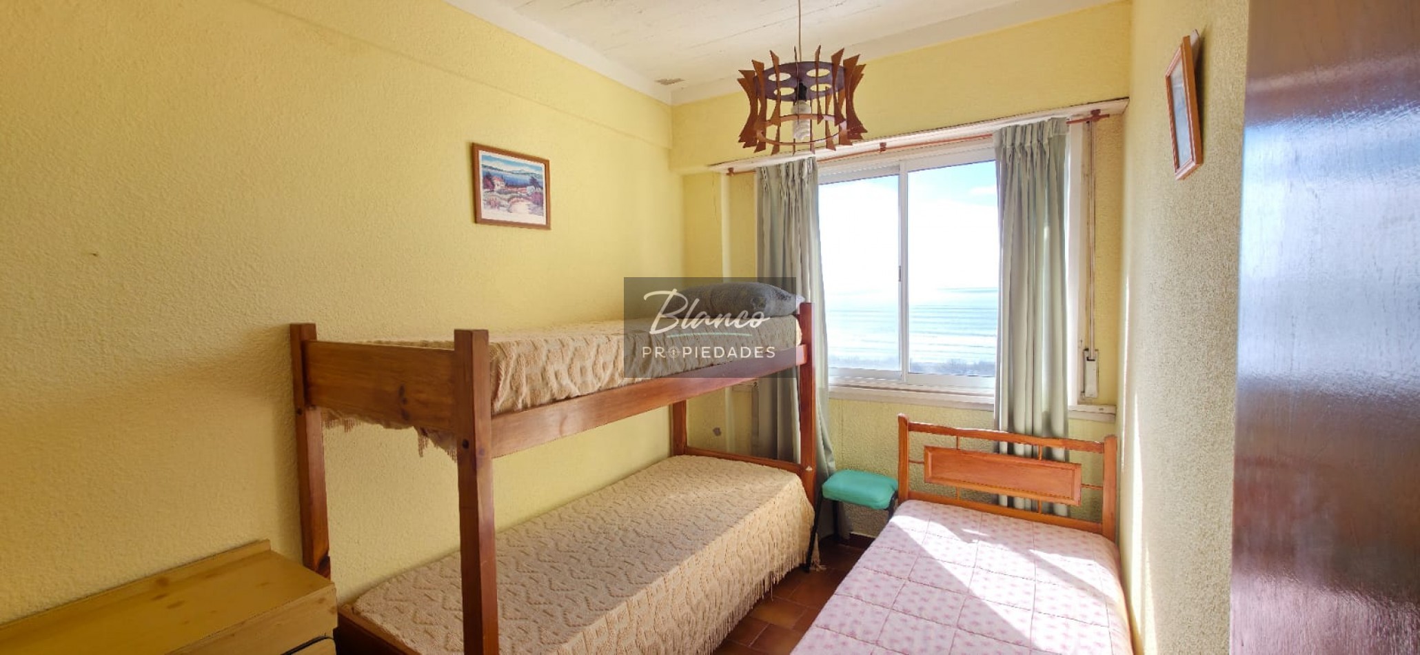 Oportunidad - Departamento 3 ambientes con vista al mar!!!