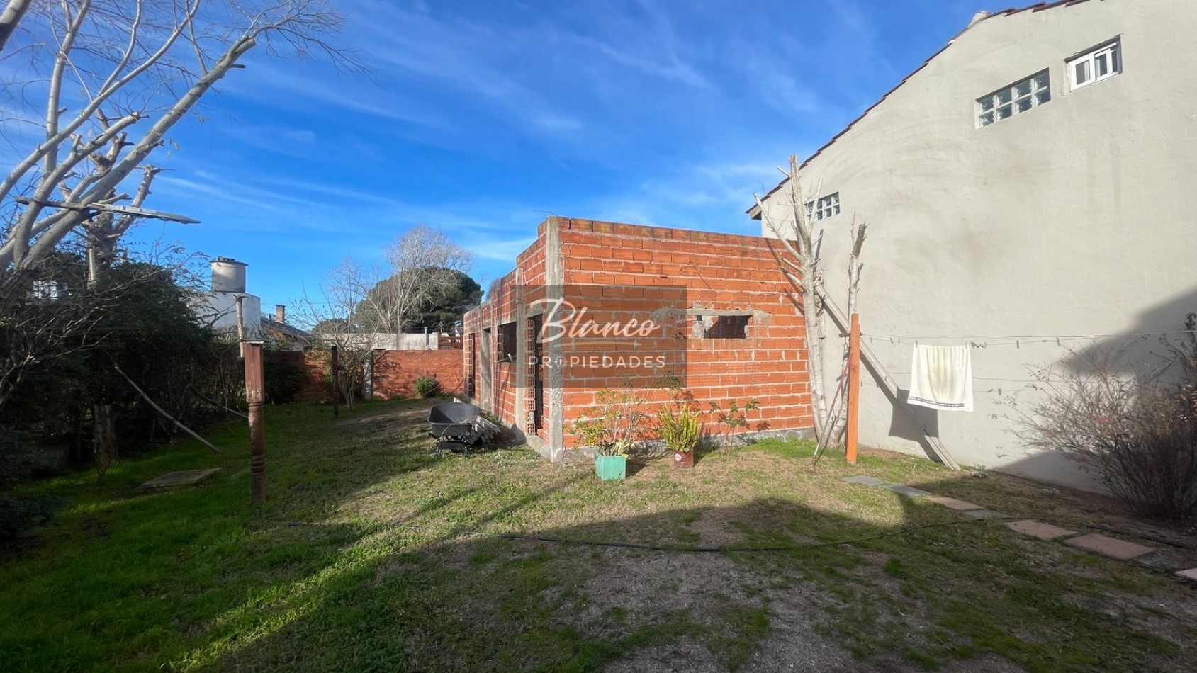 Hermosa casa en venta - Ideal para vivienda permanente!!!