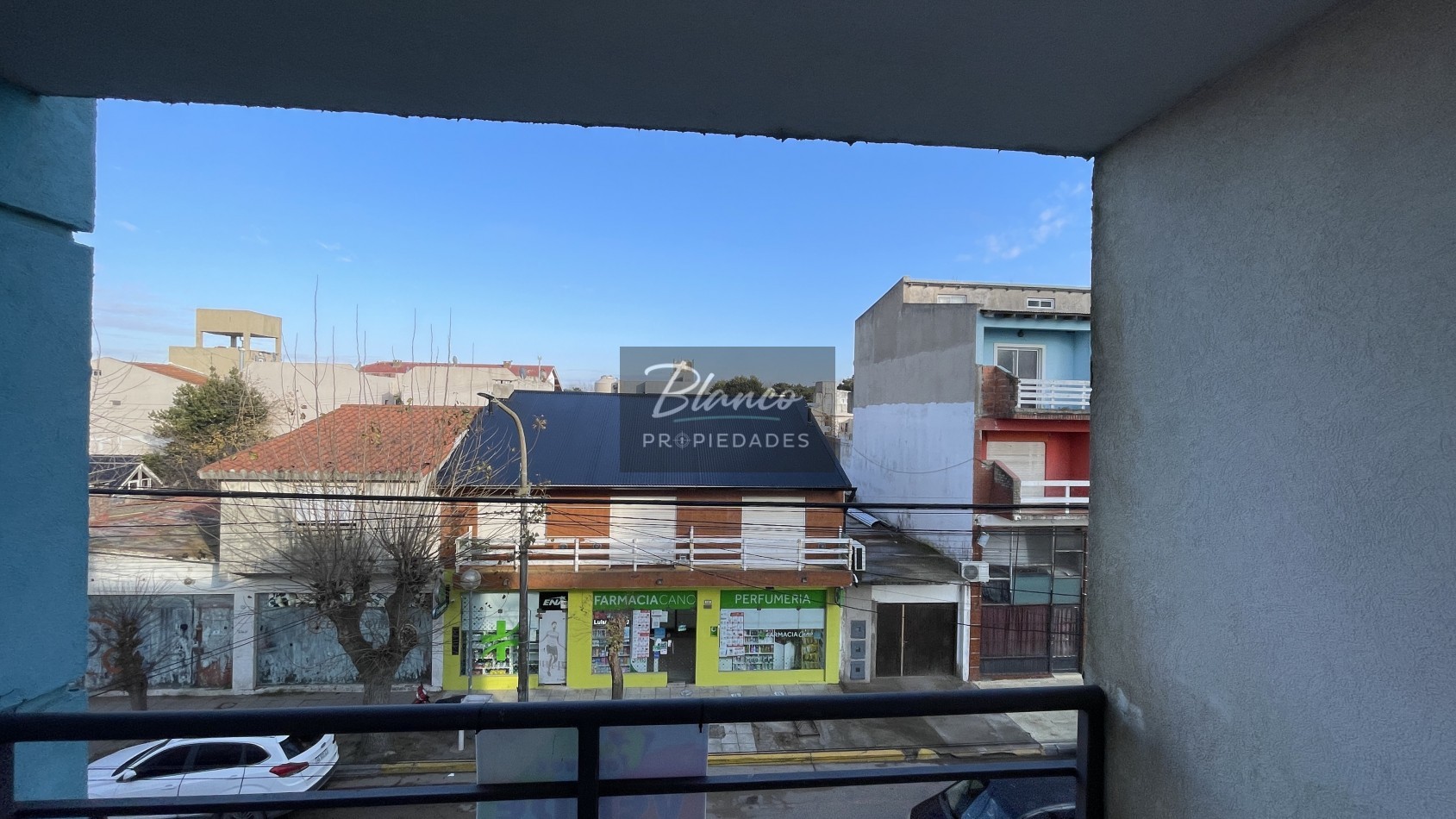 Hermoso 3 ambientes a 100mts del mar sin Expensas!!!