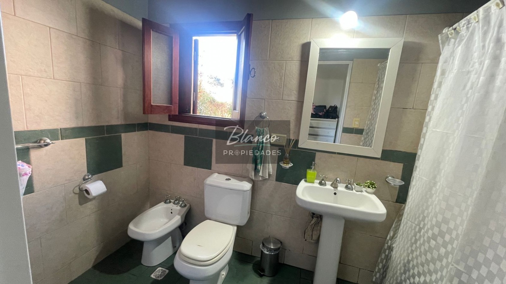 Hermosa casa en venta - Ideal para vivienda permanente!!!