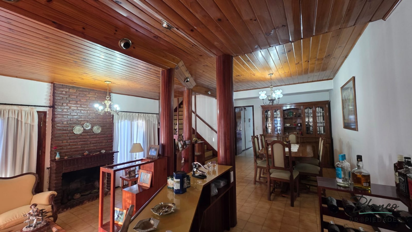  Importante Casa de Categoria de 6 Ambientes - Ideal Vivienda Permanente