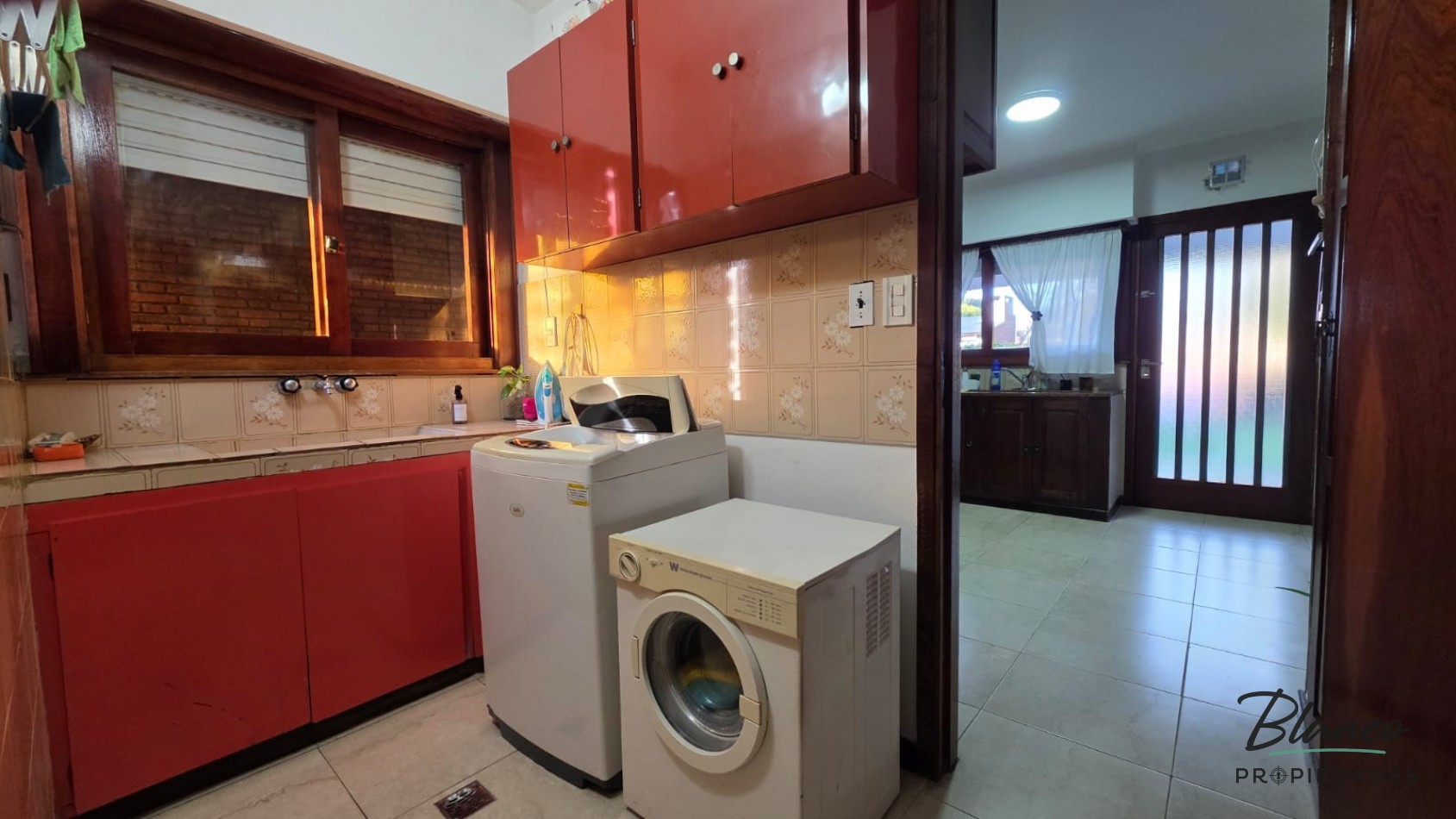  Importante Casa de Categoria de 6 Ambientes - Ideal Vivienda Permanente